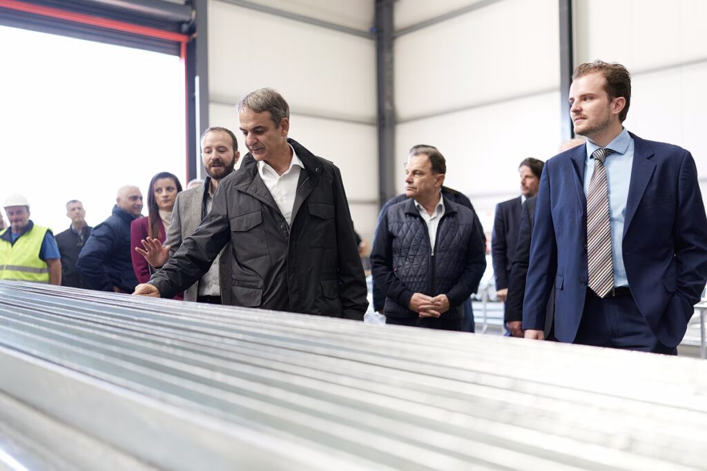 Μητσοτάκης: Με εκβιαστικά διλήμματα ζητά αυτοδυναμία, ξαναθυμάται τους απλούς πολίτες και καταδικάζει την αλαζονεία που εξέθρεψε