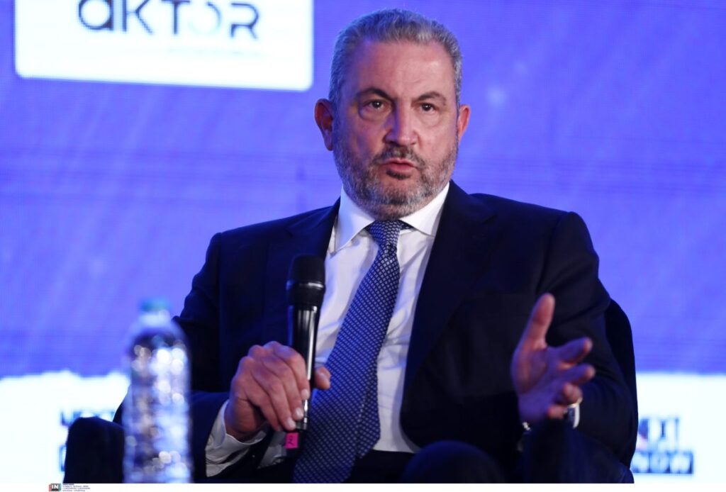 Αλέξανδρος Εξάρχου: Καθοριστική η συμβολή της Κίμπερλι Γκίλφοϊλ στον Κάθετο Διάδρομο