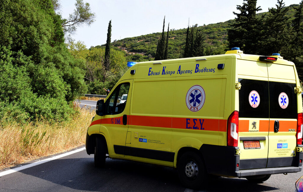 Τροχαίο δυστύχημα στην Αχαΐα: Νεκρή 75χρονη που έχασε τον έλεγχο του αυτοκινήτου της και κατέληξε σε μάντρα