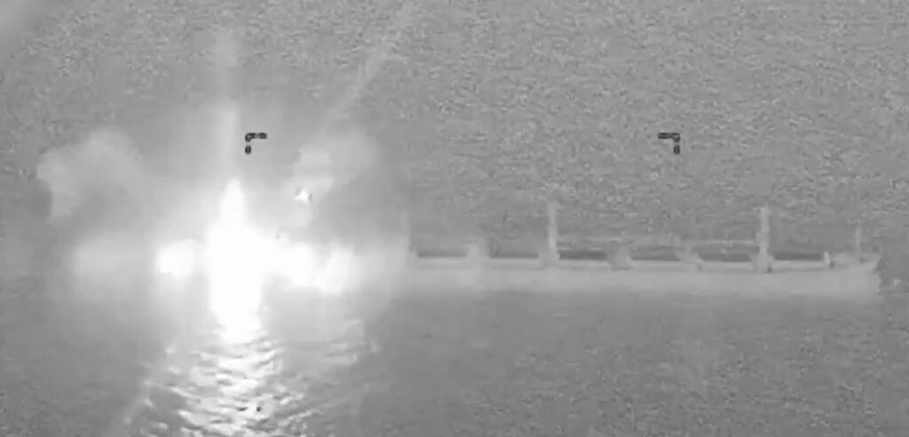 H CENTCOM χτύπησε δεξαμενόπλοιο στα Στενά του Ορμούζ