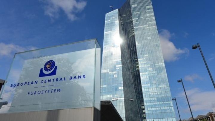 ΕΚΤ: «Πάγωμα» επιτοκίων στο 2,5%