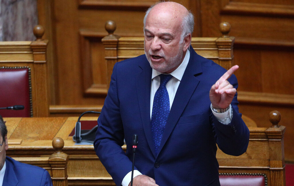 Πυρά Γ. Φλωρίδη κατά Κ. Βελόπουλου στη Βουλή για τα Τέμπη: «Δεν υπήρξε ξυλόλιο, αλλά υπήρξε η απάτη σας»