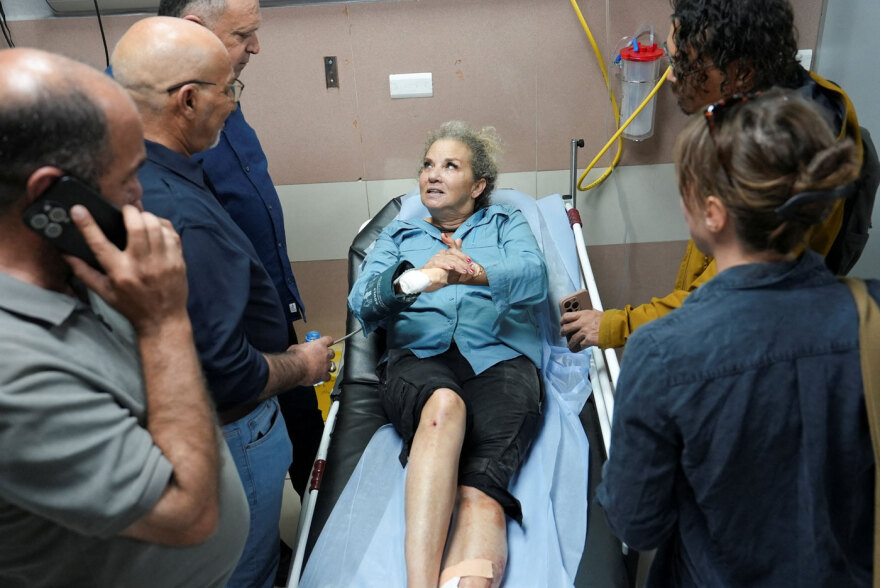 Σοκαριστικές εικόνες από τη Δυτική Όχθη: Ισραηλινοί έποικοι ξυλοκόπησαν φωτορεπόρτερ της Washington Post, «με κλωτσούσαν ξανά και ξανά»