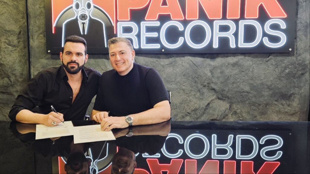 Ο Νίκος Μακρόπουλος στην Panik Records