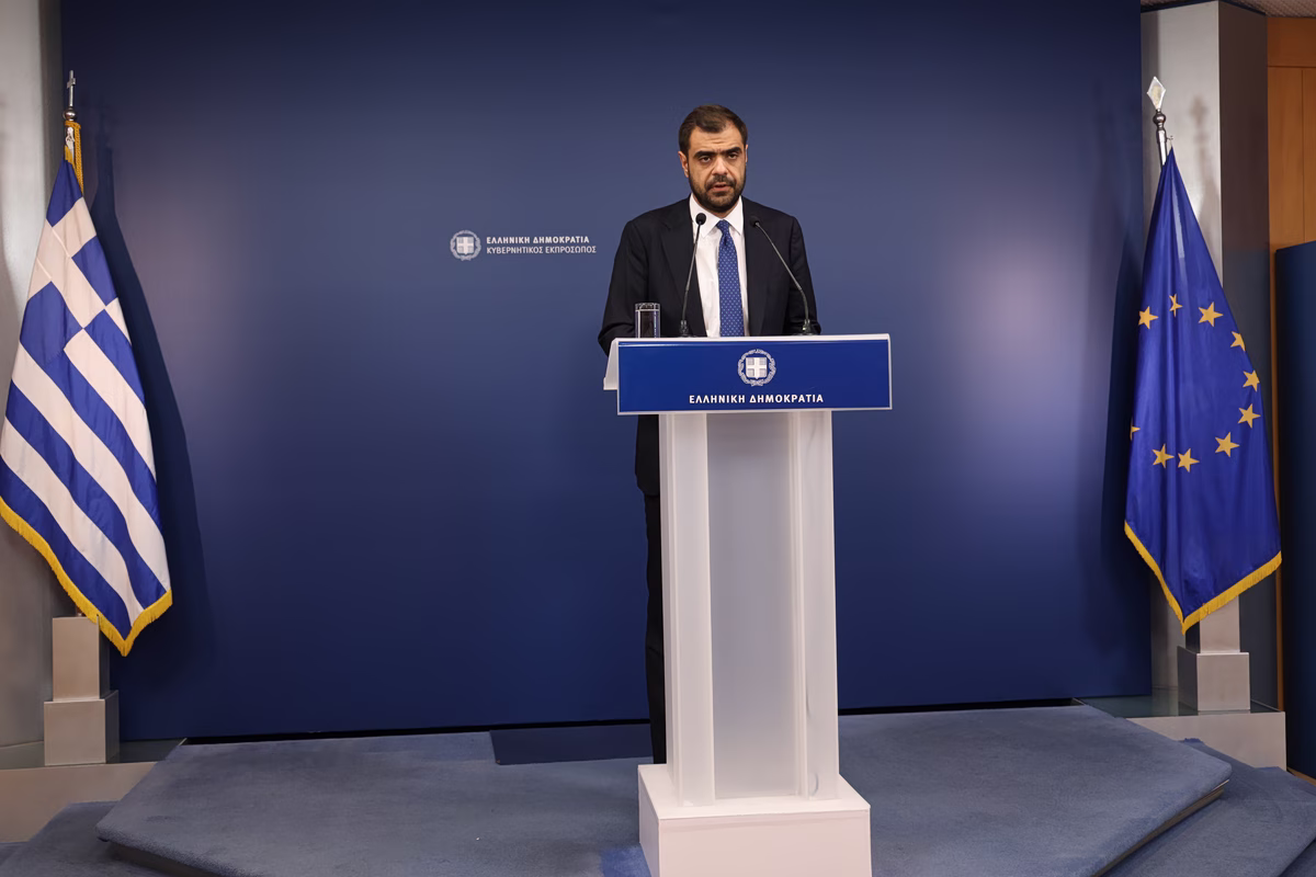 Με επίθεση στον Τσίπρα απαντά η κυβέρνηση στην κριτική από «γαλάζια» στελέχη για την εξωτερική πολιτική